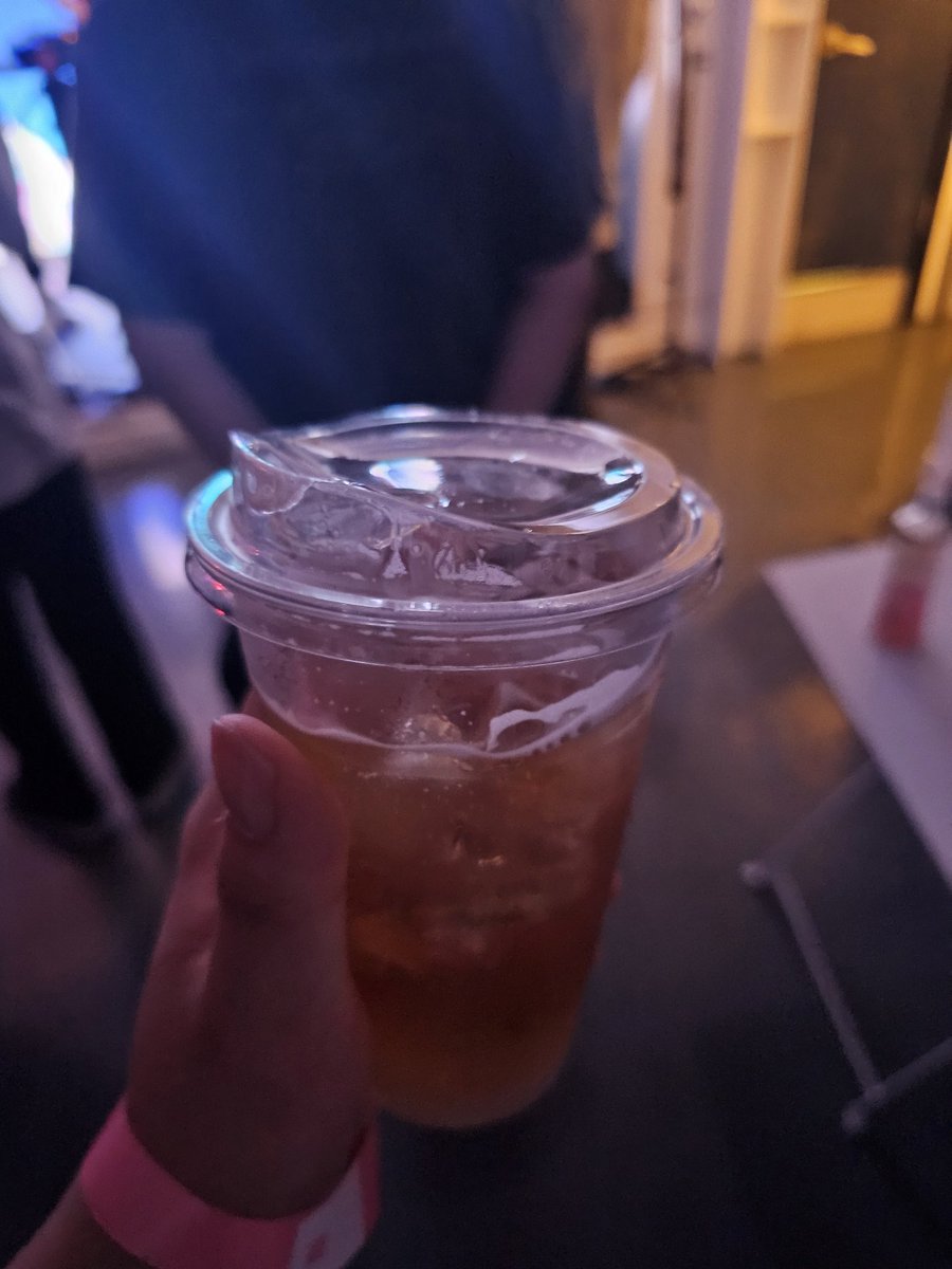 Triple_KONG2's tweet photo. #애니믹스 #ANIMIX
맥주 2잔째
맥주 있는거 좋은듯 ㄹㅇ https://t.co/skh1jGGMbC