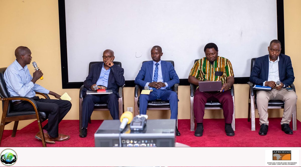 AsblRejebu's tweet photo. Une quarantaine de professionnels des médias y compris les membres de l'@AsblRejebu, la société civile et les parlementaires se réunissent  en @MairieBujumbura, ce jeudi, autour des questions de la #Dette_publique et les élections, initiative de l'@ICEDBurundi et l'@AFRODAD2011. https://t.co/Eg5xQAoiZO