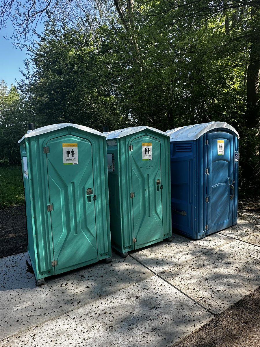 setlon's tweet image. Motie gemeenteraad @StichtseVecht uitgevoerd. Toiletten geplaatst op de #maarsseveenseplassen