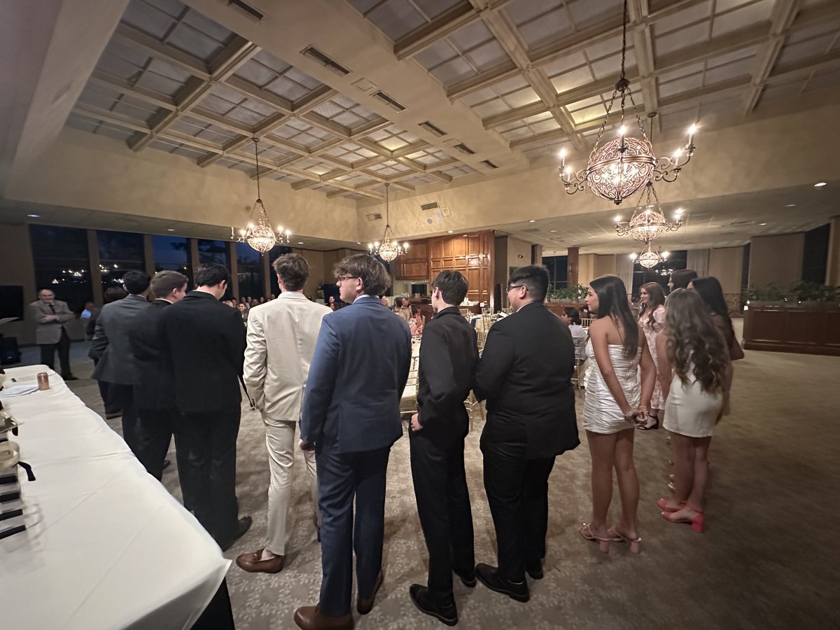 Last night we officially ended our season at our banquet and to close out we honored Coach Arnold for his 31 years at Klein. What a special moment to see all these student athletes thank a Coach who touched their life. What a great night