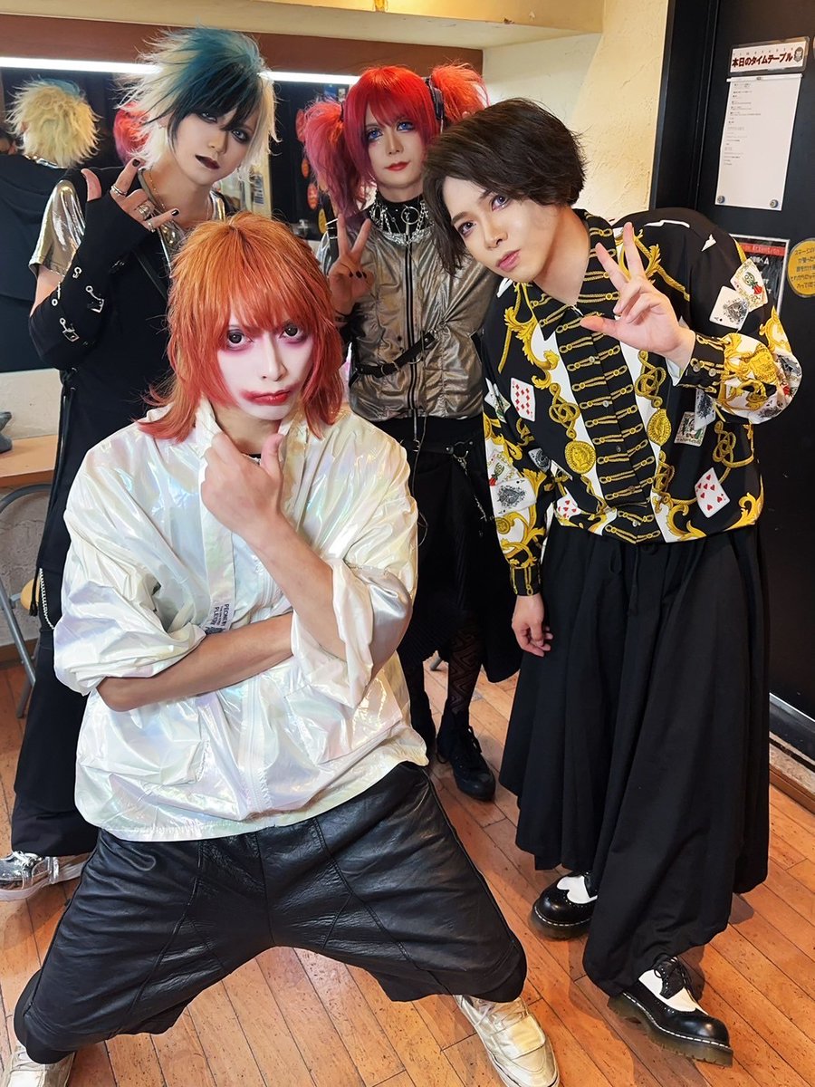 昨晩はエインフェリアLAST LIVEでした。
みんなに会えて嬉しかった、いい夜になりましたありがとう。
長い間本当にありがとうございました、またどこかで！