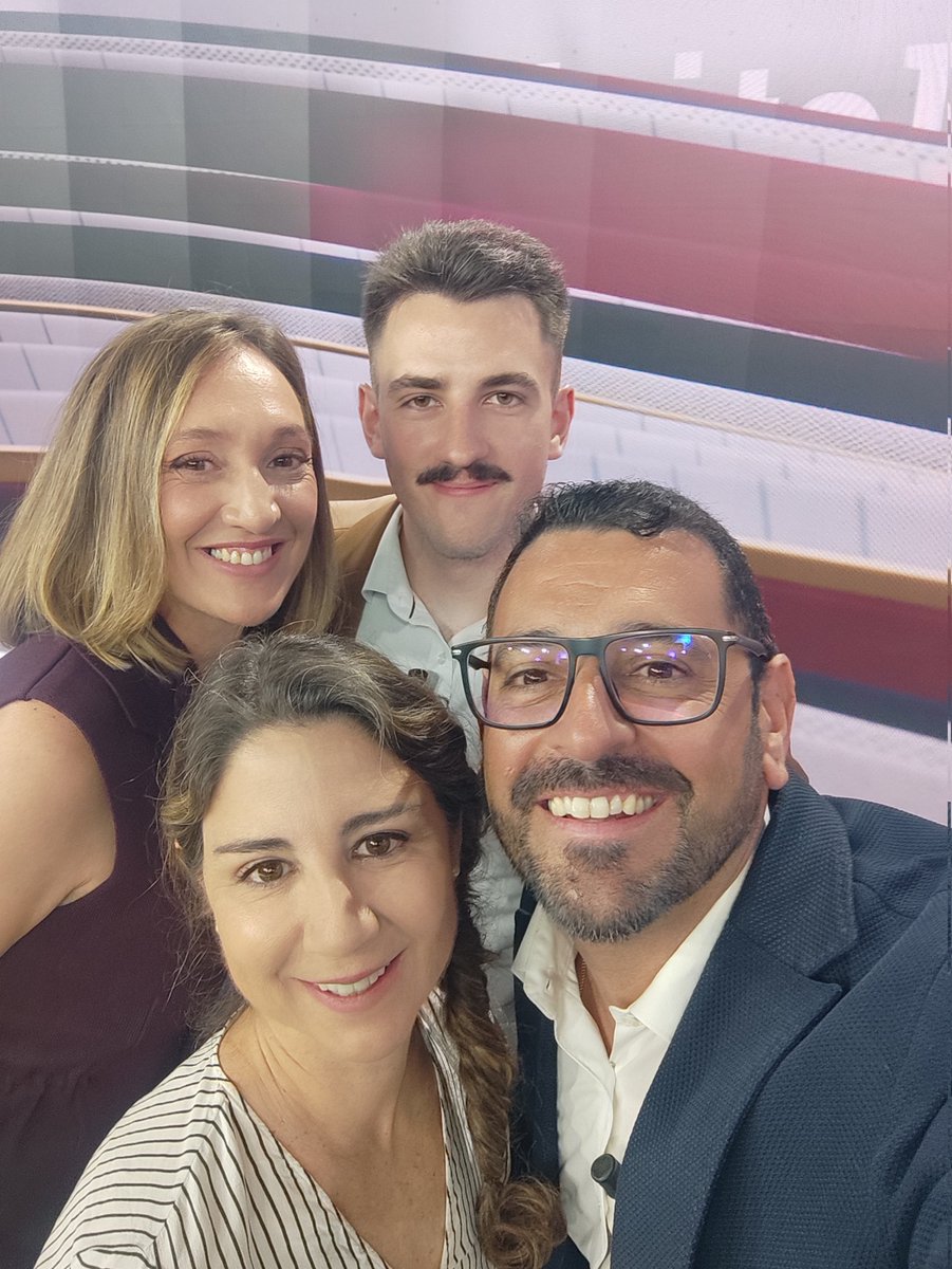 Terminando la semana en #ElMatinal <a href="/La7Noticias/">La 7 Noticias</a> <a href="/la7tele/">La 7</a> con grandes compañeros de tertulia y análisis, #MaríaMéndez <a href="/AFBN1998/">Andrés Ballesteros</a> #AnaCruz 📺