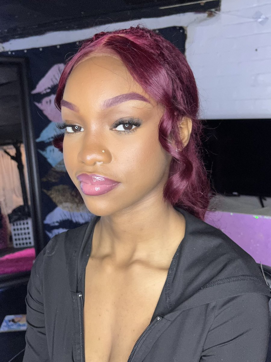 JGorgeousss's tweet photo. 🔥🔥❤️ I got her to try some red brows 😍😍 https://t.co/MLNqYNB36V