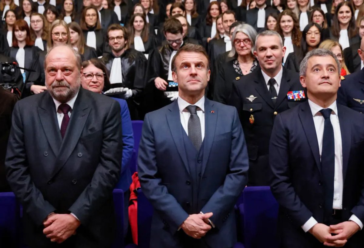 Bruno_Attal_'s tweet image. Bilan de Macron, Darmanin ou Dupond-Moretti.

-Les élèves poignardés à l’école.
-Les gardiens de prison assasinés ou attaqués à leur domicile.
-Les profs décapités ou poignardés.
-Les prêtres égorgés.
-Les policiers tués, insultés, menacés et même emprisonnés.
-Les Lola, Thomas,…