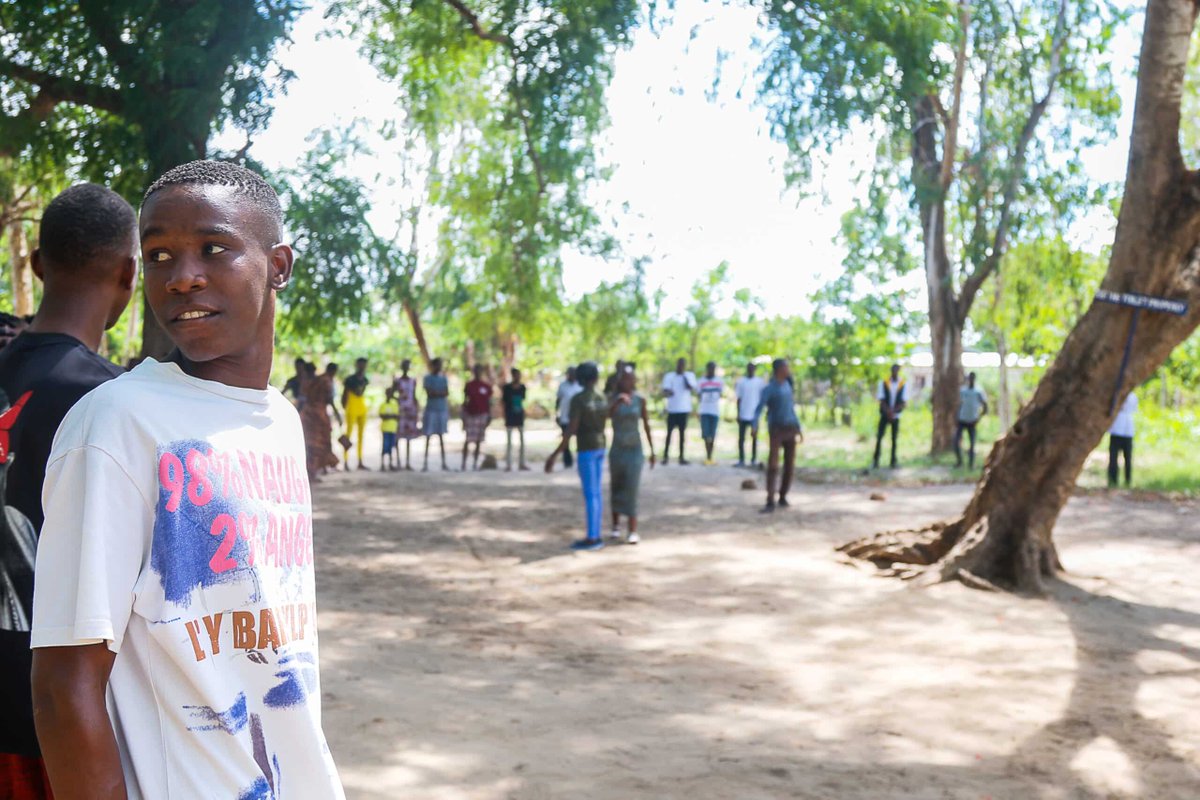 Update! 🎉 Our Assets Awareness Camp, which concluded last Friday, was a great success in empowering young conservationists.

Find out the outcomes and impact in our latest blog post: arocha.or.ke/2025/04/25/emp…

#ConservationUpdate #Youth #Kenya #CampOutcome #conservation