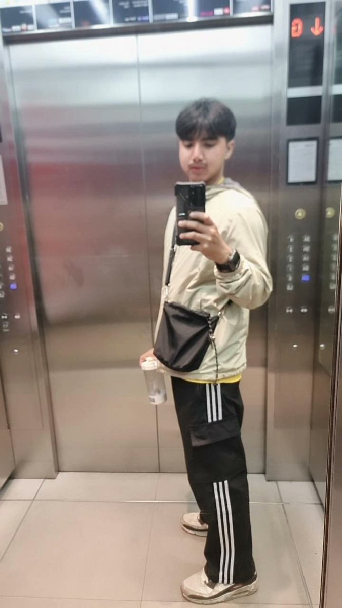 : กล้องคนอื่นหน้าชัดหลังเบลอ
: กล้องฉันหลังเบลอหน้าก็ยังเบลออีก🤣
#โคราช