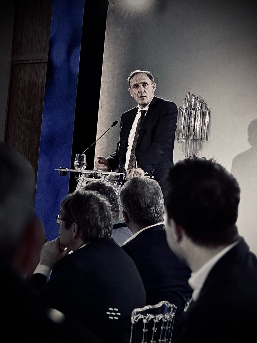 Digital New Deal (@digital_newdeal) on Twitter photo Un discours sur sa terre, l’Alsace, et sur son terrain, le digital. L’occasion pour <a href="/oliviersichel/">Olivier Sichel</a> de rappeler la genèse de son combat pour un numérique souverain avec la création de Digital New Deal. #RNS Un discours sur sa terre, l’Alsace, et sur son terrain, le digital. L’occasion pour <a href="/oliviersichel/">Olivier Sichel</a> de rappeler la genèse de son combat pour un numérique souverain avec la création de Digital New Deal. #RNS