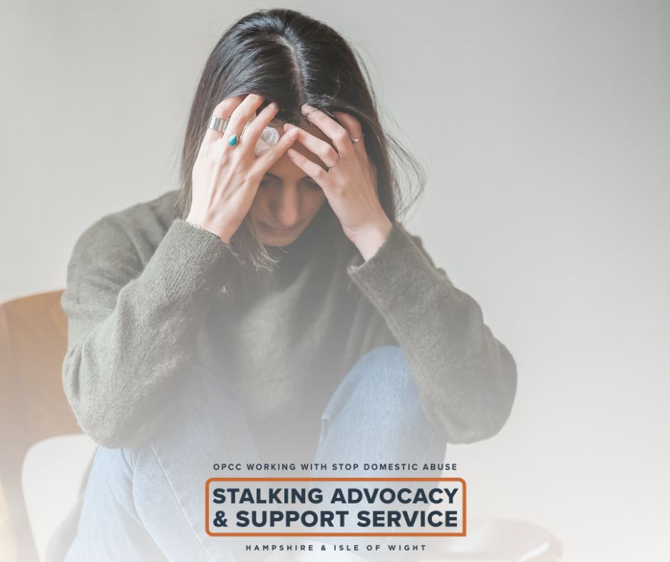 💬 “I kept seeing him outside work. Then at the gym. Then in my street.”

If something feels off – trust your gut. Stalking isn’t romantic. It’s dangerous.

Learn the signs 👉 stopdomesticabuse.uk/stalking
🎧 BBC’s ‘Stalked’ podcast bbc.co.uk/mediacentre/me…

#NSAW2025 #StalkingAwareness