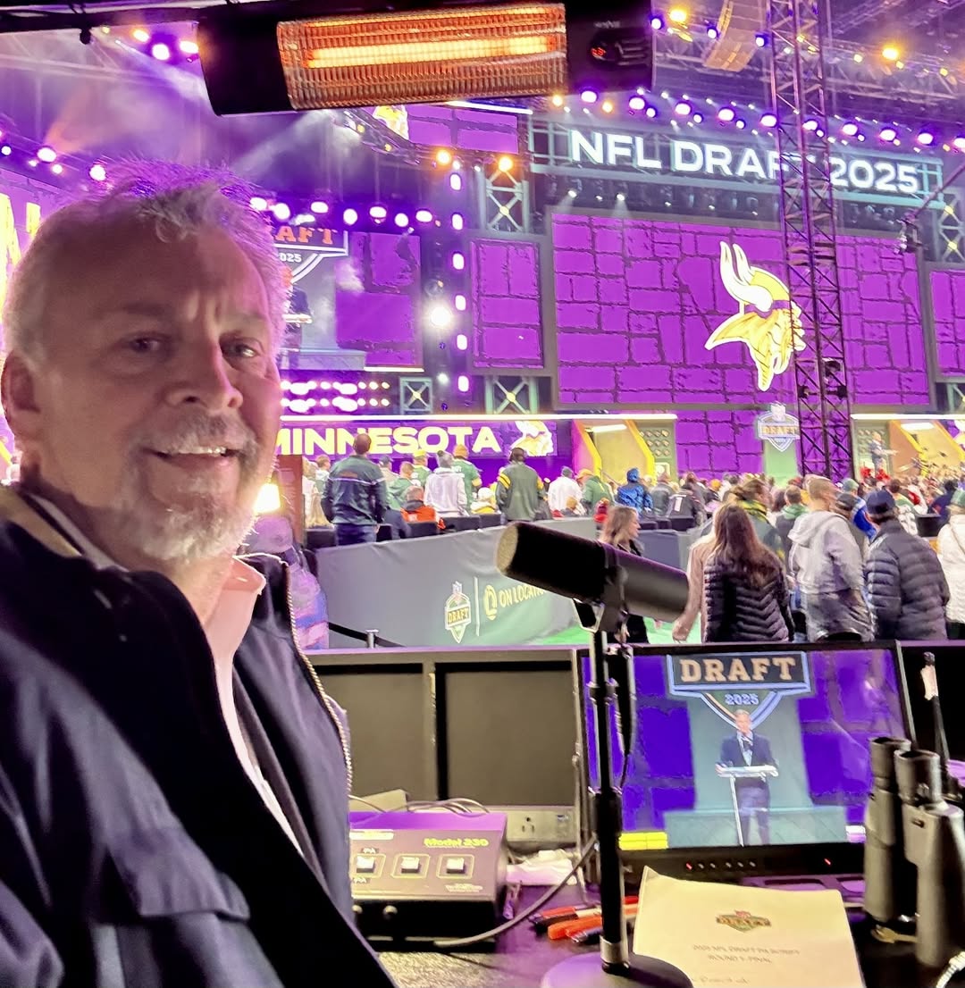 Don’t miss this! 
Tune in TONIGHT as our very own Alan Roach takes the mic to introduce rounds 2 and 3 of the NFL Draft! 

Watch as NFL Legends and current stars from every team step up to announce their team’s next big pick—and <a href="/MileHighRoach/">Alan Roach</a> will be there introducing them all