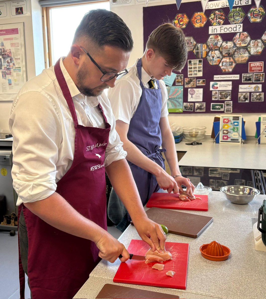 connor_naismith's tweet photo. I loved visiting @SWS_School Year 10s this morning to see how they participate in the @jamieoliver Ministry of Food Programme.

The programme supports children to learn cheap, healthy, nutritious meals from scratch. We made chicken fajitas which were delicious. https://t.co/u6cPSMToU6