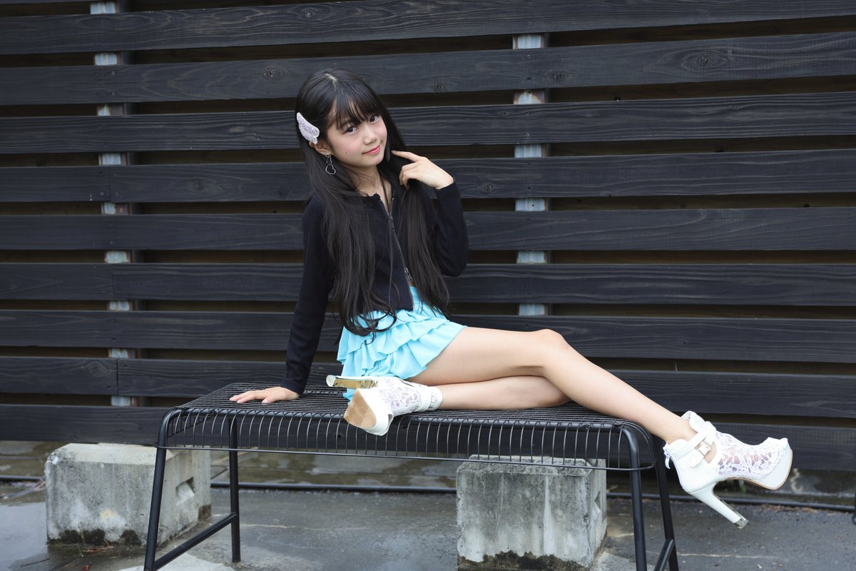 足の長さも活かして、格好良くキメて下さいました ✨🥰 ここみん