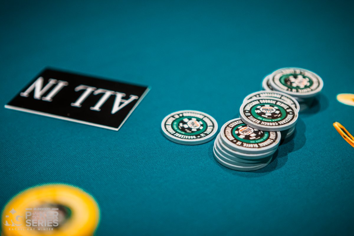 Happy Friday! Today's events at <a href="/HorseshoeIowa/">Horseshoe Casino</a>:

10:00AM - Earlybird NLH Ring Event (Buy-in $250, $10K GTD)

12:00PM - Omaha 8 Ring Event (Buy-in $400)

2:00PM - Main Event Satellite (Buy-in $190)

6:00PM - RUNGOOD Main Event FLT A (Buy-in $800, $100K GTD)