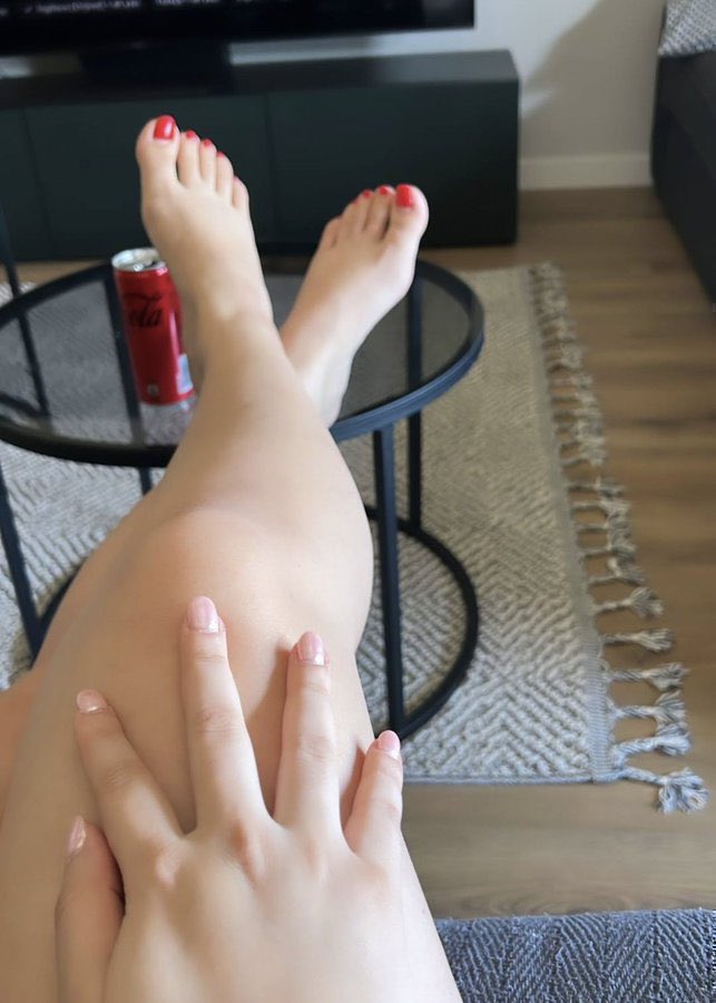 REEL SEANSLARIM ŞUAN İTİBARİYLE 2000 TL ! SEANS 1.5 SAAT SÜRÜYOR HER UYGULAMAYI YAPIYORUM 

#finansalköle #finansalkoele #finansalkoepek #finansalenayi #finansalköpek #finansaldestek #finansalsahibe #sahibe #köle #finansalköle #mistress