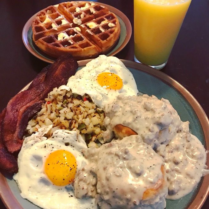FoodPleaser's tweet photo. Remove one item from this breakfast 🚨👇🤔 https://t.co/sCk0dPvpVf