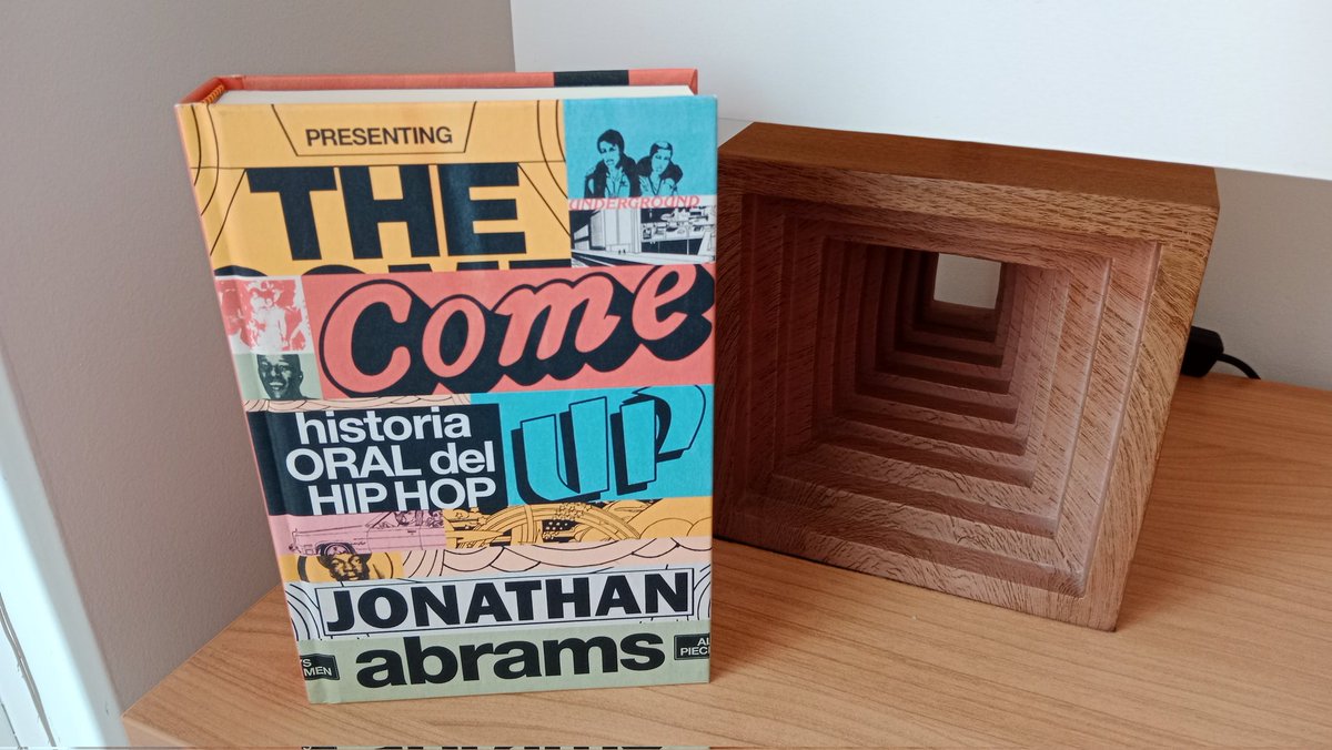 Wells en la Ciudad (@wells_inthecity) on Twitter photo Mejor tarde que nunca. Los libros de Sant Jordi:
"The come up. Historial oral del hip hop" de Jonathan Abrams. Editado por la fantástica editorial <a href="/liburuak_libros/">liburuak_libros</a> Mejor tarde que nunca. Los libros de Sant Jordi:
"The come up. Historial oral del hip hop" de Jonathan Abrams. Editado por la fantástica editorial <a href="/liburuak_libros/">liburuak_libros</a>