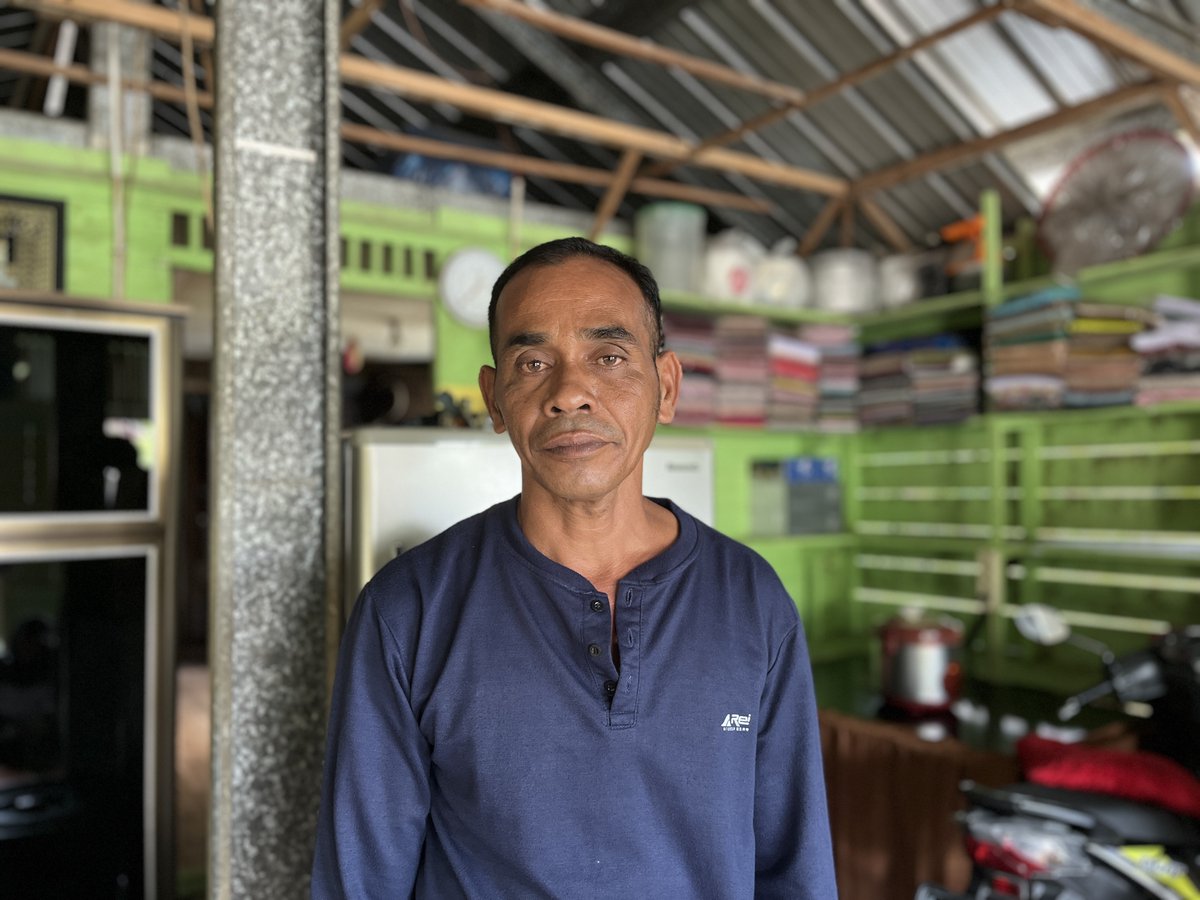 UNDP HIV and Health (@undphivhealth) on Twitter photo Health, jobs and the environment are connected in Indonesia—with malaria at the centre.
<a href="/UNDP/">UN Development</a>, <a href="/GlobalFund/">The Global Fund</a> and national partners are protecting forest workers from disease and scaling systems to #EndMalaria by 2027.
Our latest for #WorldMalariaDay ➡️ go.undp.org/U4o Health, jobs and the environment are connected in Indonesia—with malaria at the centre.
<a href="/UNDP/">UN Development</a>, <a href="/GlobalFund/">The Global Fund</a> and national partners are protecting forest workers from disease and scaling systems to #EndMalaria by 2027.
Our latest for #WorldMalariaDay ➡️ go.undp.org/U4o