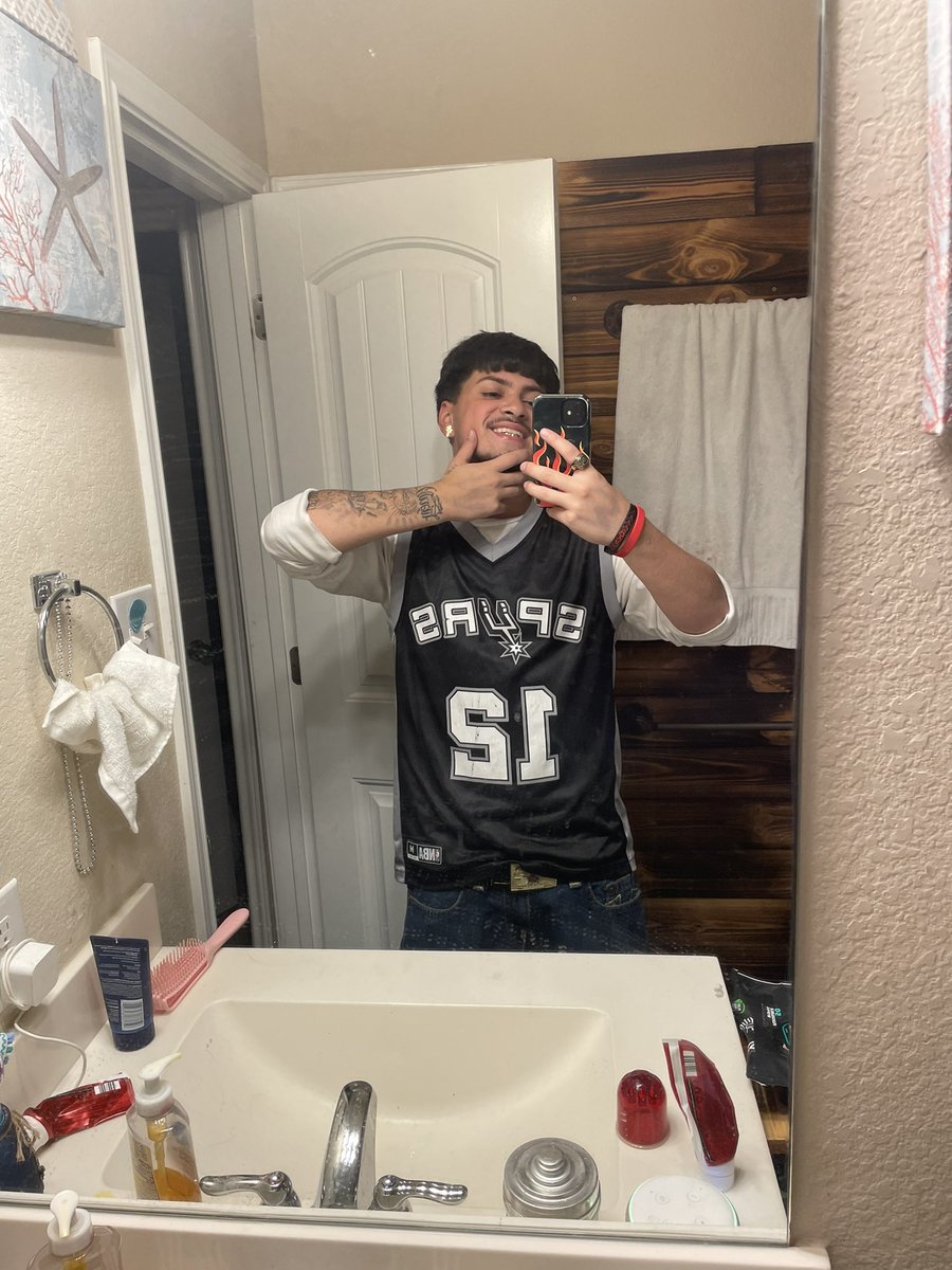 Angel (@210_daddyyy) on Twitter photo 