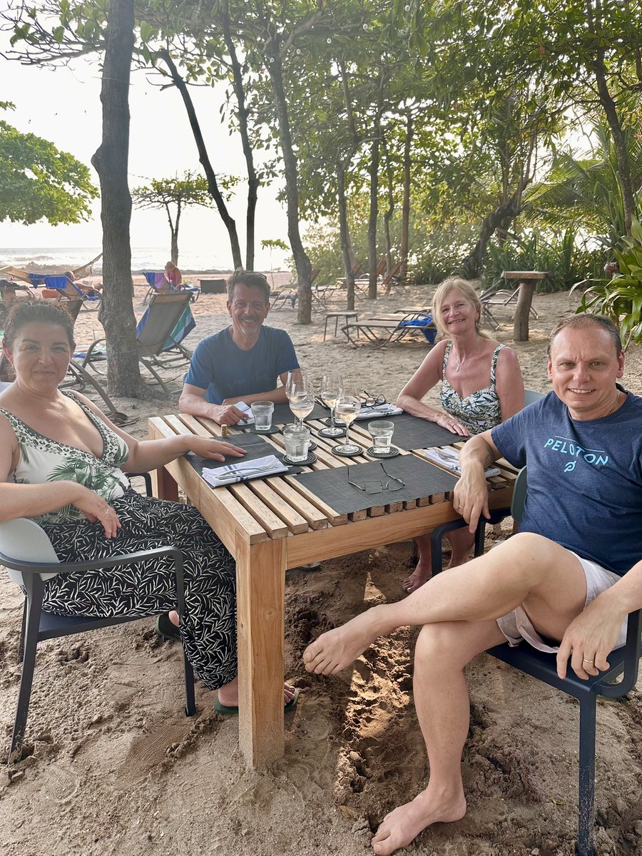 What are the chances, you travel 5500 miles to Costa Rica and meet one of your good customers there from Biggleswade on the beach🤣

Great spending a few hours with you.

Still not seen a HiFi shop out here, maybe there is an opening for a branch of HFL Costa Rica 🤔

#costarica