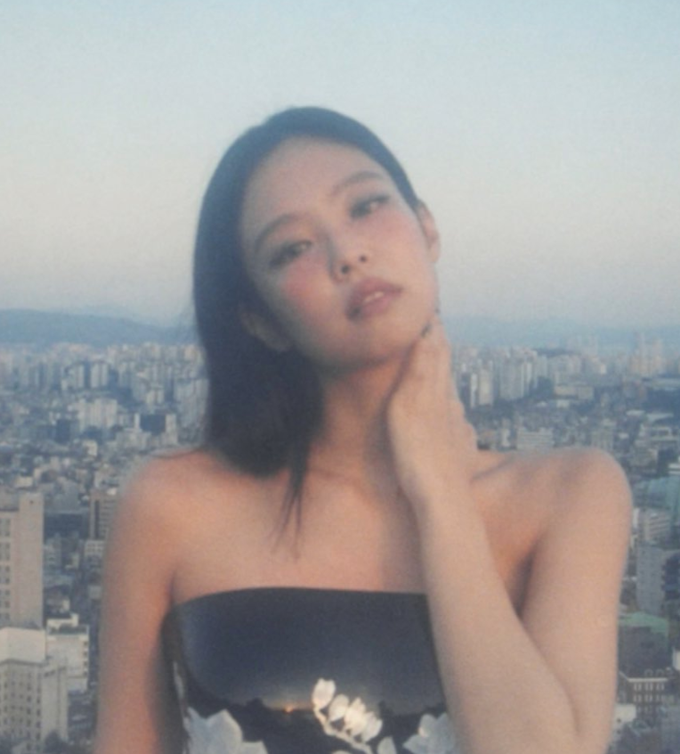 About Music tweet media