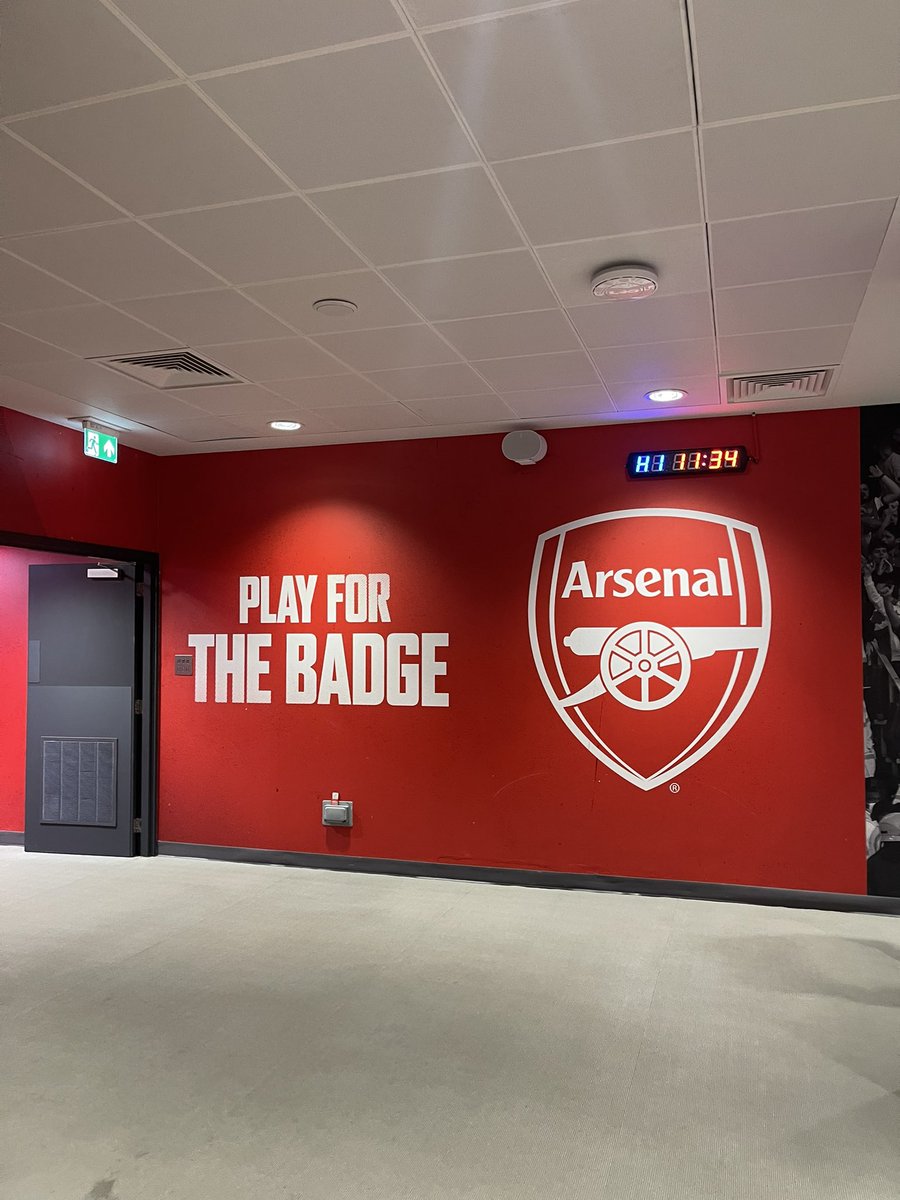 saraxafc's tweet image. We made it to the Emirates Stadium today. The most beautiful stadium for the most beautiful club in the world. It was an honour to see it live for the first time 鉂わ笍馃
@Arsenal