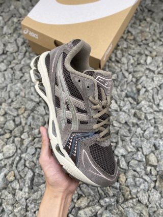 Shoefactory111's tweet photo. Asics Gel-Kayano 14 Asics sports casual breathable professional running shoes.
#Asics #CasualLook #OutdoorVibes #CasualShoes #FootwearStyle https://t.co/xxOeQkl1Ly