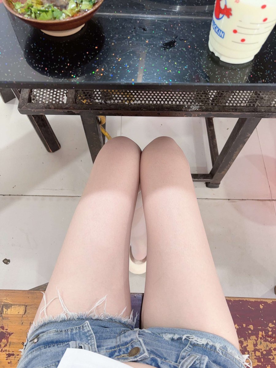 你怎么上手摸了呀？ https://t.co/0sZRAqQG6S