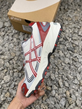 Shoefactory111's tweet photo. "Urban Outdoor functional off-road style".
#Asics #CasualLook #OutdoorVibes #CasualShoes #ShopMenswear #NewInStore https://t.co/mc805fyH6K