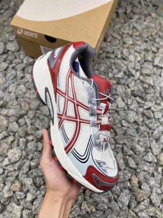 Shoefactory111's tweet photo. "Urban Outdoor functional off-road style".
#Asics #CasualLook #OutdoorVibes #CasualShoes #ShopMenswear #NewInStore https://t.co/mc805fyH6K