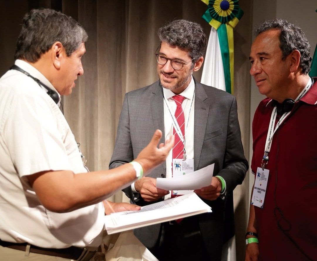 <a href="/unepca2005/">Unepca</a> Participación activa en las deliberaciones en temas como, lucha contra la violencia laboral, negociación colectiva, derechos sindicales y tecnología en el 2o Congreso Extraordinario de la @contlac_ realizado en Brasilia. <a href="/contlac_ok/">CONTLAC</a>  <a href="/Sindilegis/">Sindilegis</a>