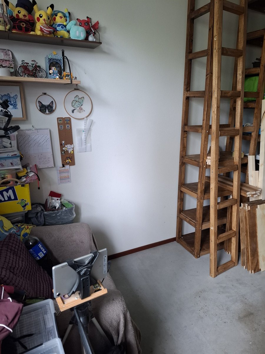 MrsKilted's tweet photo. Bye bye old computer desk.. to be continued #nostreams #twitch https://t.co/c0lMhILSdY