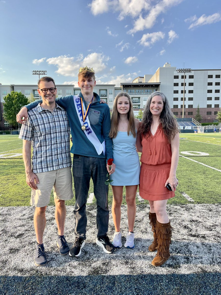 DecaturBulldogs's tweet image. We celebrated 21 incredible Track &amp;amp; Field seniors this week—each one crowned and recognized for their impact on the program.

Thank you for your leadership, dedication, and heart. Best of luck at sectionals next weekend! #GoBulldogs