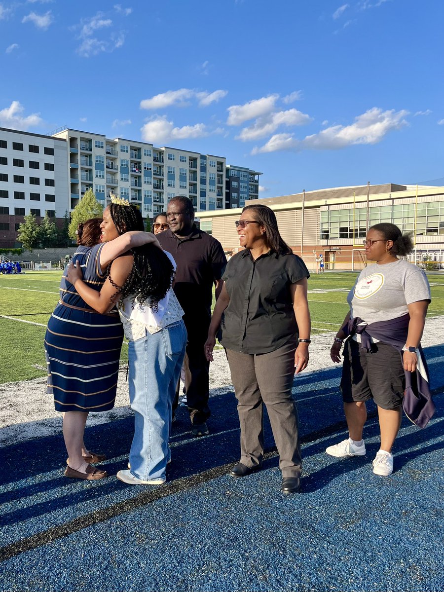 DecaturBulldogs's tweet image. We celebrated 21 incredible Track &amp;amp; Field seniors this week—each one crowned and recognized for their impact on the program.

Thank you for your leadership, dedication, and heart. Best of luck at sectionals next weekend! #GoBulldogs