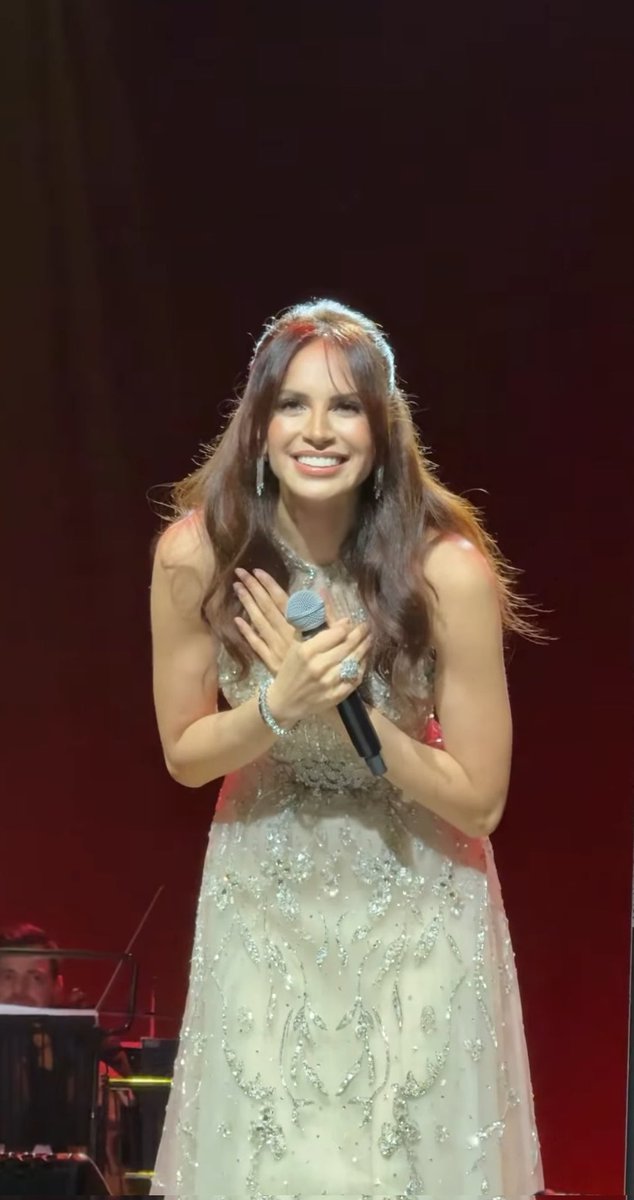 Amira Elsherif 🇪🇬 (@maroelsherif) on Twitter photo يا جمالك يا مصر بآمالك أتارى الجمال كله حالك
ملكة على الشرقى متوجه وعليها كلمة بتتوزن
<a href="/amalmaher/">Amal Maher</a> #آمال_ماهر 🇪🇬🇪🇬🇪🇬 يا جمالك يا مصر بآمالك أتارى الجمال كله حالك
ملكة على الشرقى متوجه وعليها كلمة بتتوزن
<a href="/amalmaher/">Amal Maher</a> #آمال_ماهر 🇪🇬🇪🇬🇪🇬