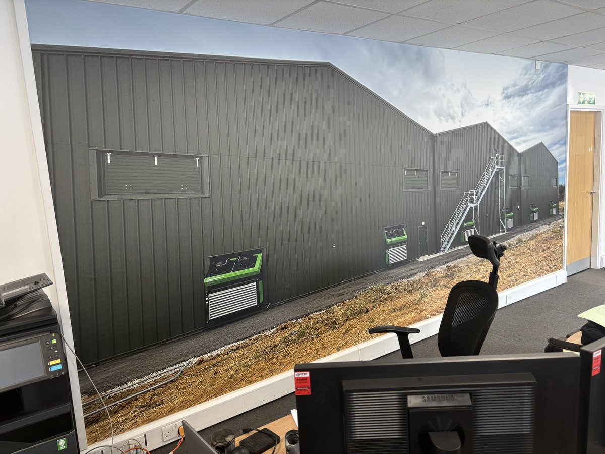 ElectronicsFarm's tweet image. We’re having a bit of a spring clean and updating some of the office spaces with a lick of paint and a fantastic new wall graphic 👀👀