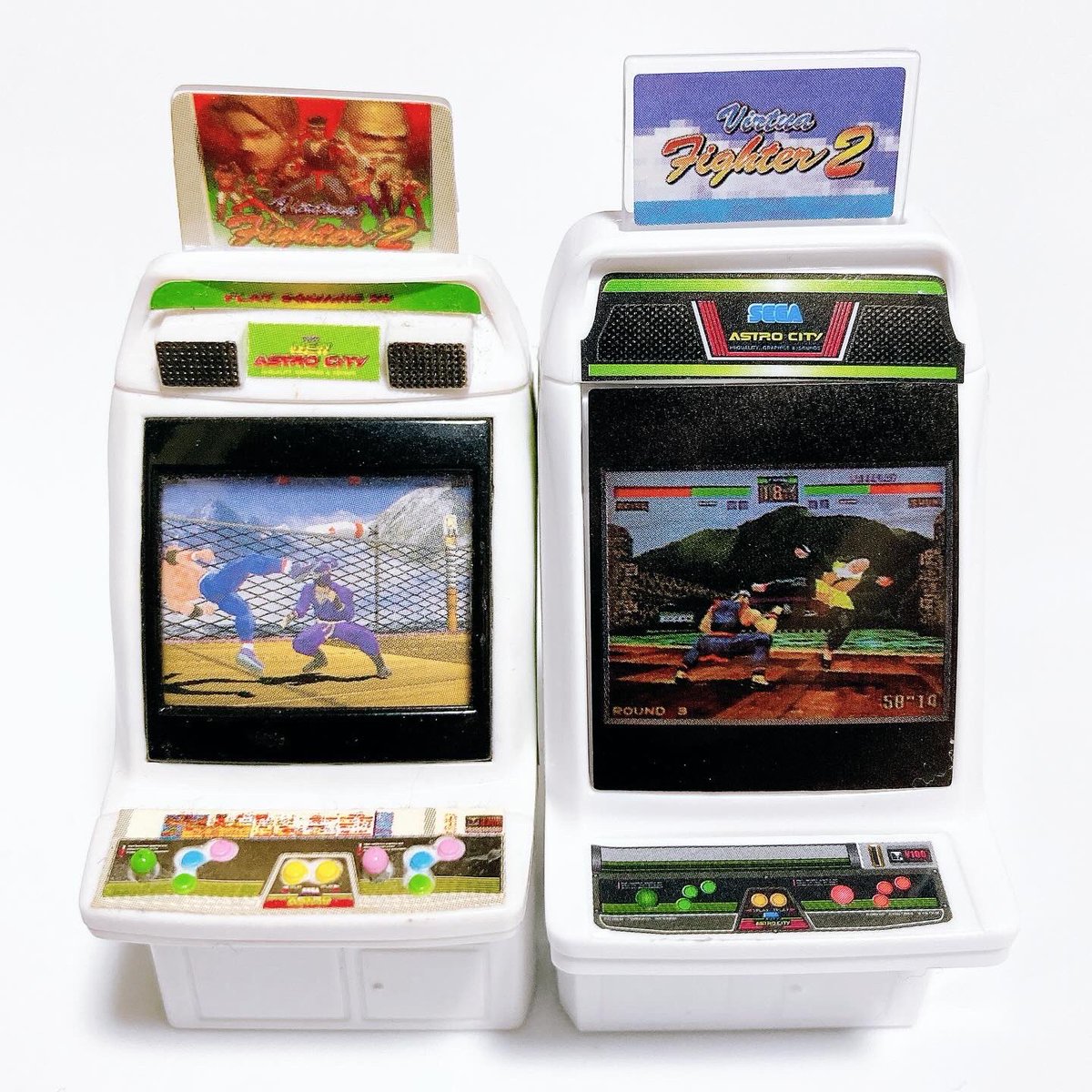 セガのアストロシティのミニチュアのガチャガチャ、昔のゲーセンの