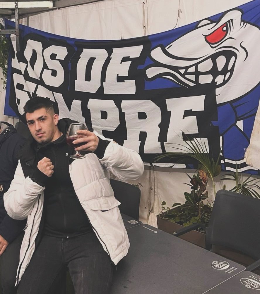 Hoy lamentamos la pérdida de nuestro camarada y amigo Esteban. Sigue haciendo música allí arriba. Un fuerte abrazo para nuestros amigos malagueños y sus familiares. KINS D.E.P.🖤