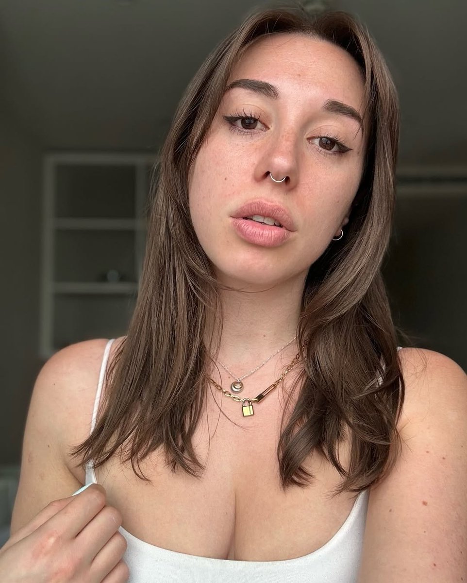 lena_dumb's tweet photo. Abbyboom is kind of hot, funny and underrated to me 🙈

#NoFap #Gooner https://t.co/G0ZxbJxcTt