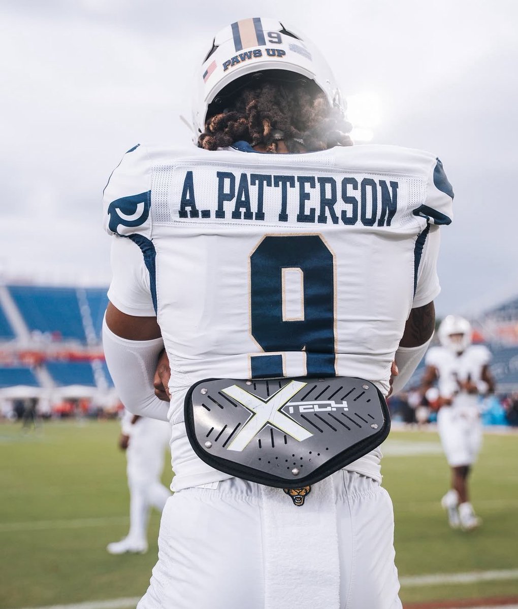 Mykale Hrabowski (@mykalehrabowsk1) on Twitter photo #AGTG Blessed to receive an 🅾️ffer from Florida international university!!
<a href="/KennethGilstrap/">Kenneth Gilstrap II.</a> <a href="/FIUFootball/">FIU Football</a> <a href="/CoachAbrams/">Adrian Abrams</a> <a href="/TheUCReport/">Billy Tucker</a> <a href="/TomLoy247/">Tom Loy</a> <a href="/BHoward_11/">Brandon Howard</a> <a href="/RivalsFriedman/">Adam Friedman</a> <a href="/SWiltfong_/">Steve Wiltfong</a> <a href="/CooperMorreale/">Cooper Morreale</a> <a href="/JGonzalesJr10/">Julio Gonzales Jr.</a> <a href="/ChadSimmons_/">ChadSimmons</a> <a href="/samspiegs/">Sam Spiegelman</a> <a href="/CD_Daniels2/">CD Daniels</a> <a href="/CoachL__/">Coach L</a> #AGTG Blessed to receive an 🅾️ffer from Florida international university!!
<a href="/KennethGilstrap/">Kenneth Gilstrap II.</a> <a href="/FIUFootball/">FIU Football</a> <a href="/CoachAbrams/">Adrian Abrams</a> <a href="/TheUCReport/">Billy Tucker</a> <a href="/TomLoy247/">Tom Loy</a> <a href="/BHoward_11/">Brandon Howard</a> <a href="/RivalsFriedman/">Adam Friedman</a> <a href="/SWiltfong_/">Steve Wiltfong</a> <a href="/CooperMorreale/">Cooper Morreale</a> <a href="/JGonzalesJr10/">Julio Gonzales Jr.</a> <a href="/ChadSimmons_/">ChadSimmons</a> <a href="/samspiegs/">Sam Spiegelman</a> <a href="/CD_Daniels2/">CD Daniels</a> <a href="/CoachL__/">Coach L</a>