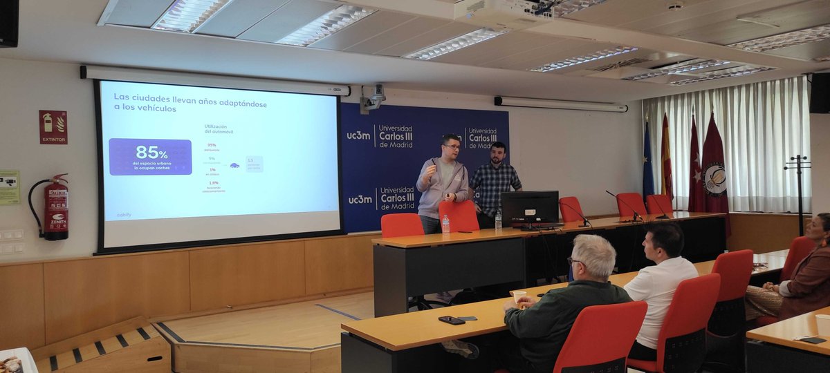 BigData_uc3m's tweet image. 🚕 &quot;@cabify no compite con taxis ni VTC. Compite contra los coches particulares.&quot;

Así arrancaron Alberto González-Calero y Alejandro Municio en el último seminario IBiDat.

Hablamos de misión, datos y de cómo construir equipos que marcan la diferencia.
