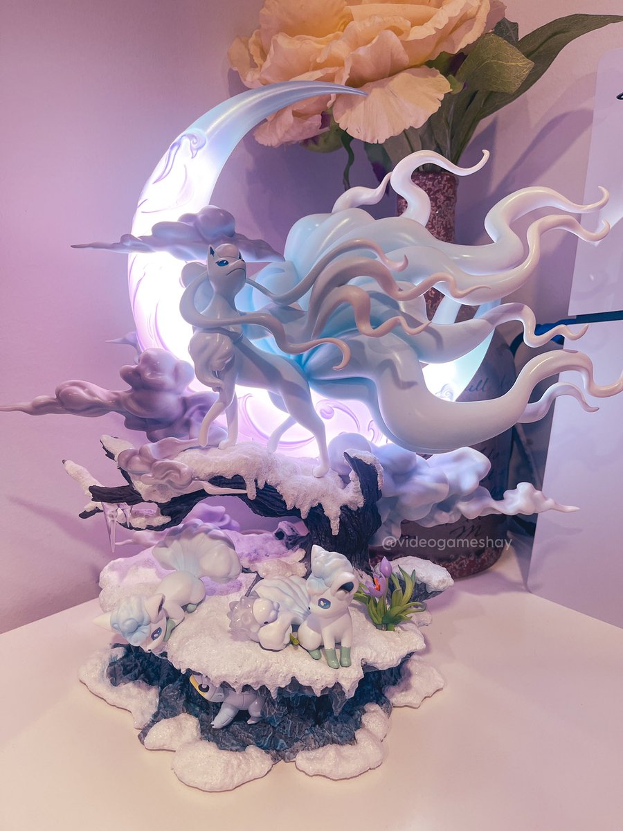 She is perfection 😭❄️ This Pokémon figure cost me a fortune but