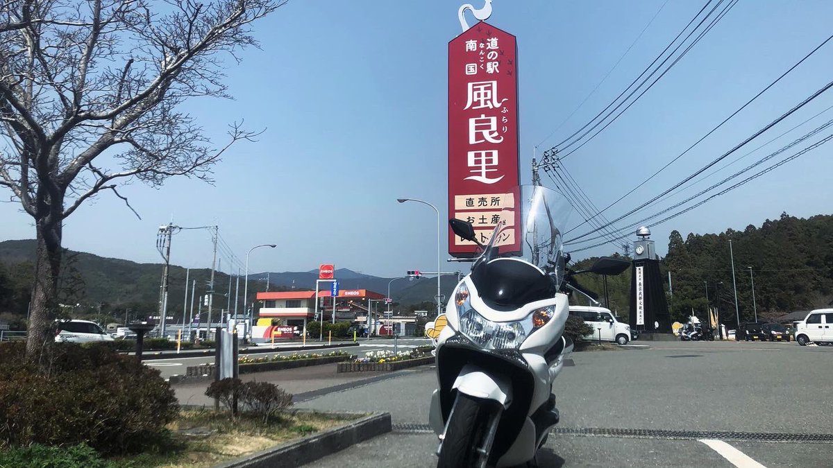 23Camper's tweet photo. jf28の顔面見てると、ウルトラセブンのウインダム思い出す😅
分かる人には刺さる⁉️ https://t.co/1N6l3IaiXM