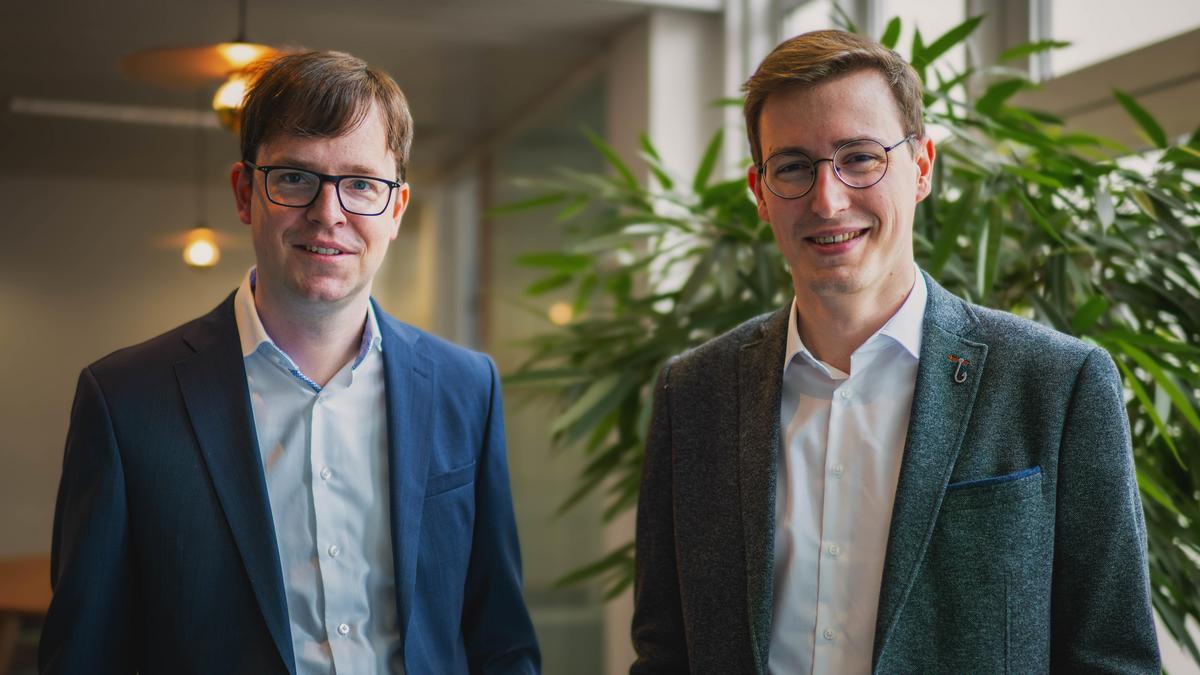 📢 Onze experten Filip Caron en Florian Christiaens delen in @Trends-Tendances hun expertise over een grootschalig project voor de toekomst van Europa: de #digitaleeuro. Lees het volledige interview in Trends-Tendances 👉 ow.ly/WwsO50VHLVe