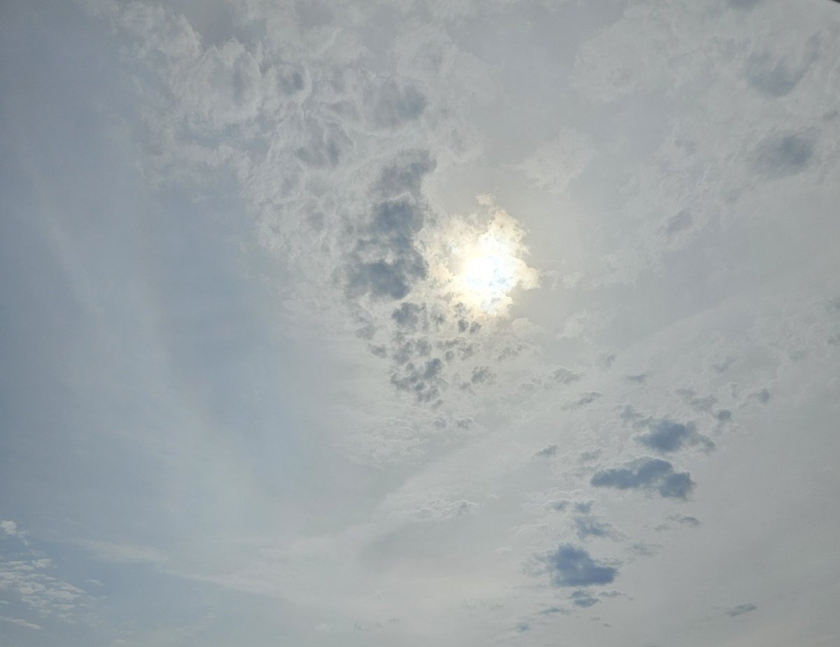 savyrecords's tweet photo. I don't know who needs to hear this, but this is NOT considered a sunny day. Every. Day. 🤮 https://t.co/TXTivBeMeM