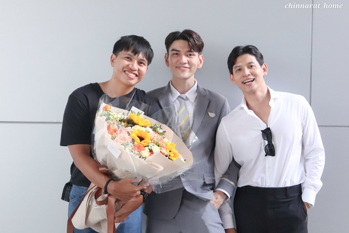 ไมค์ชินและเพื่อนๆ 🧡🦊

#MikeChinnarat #mmuses
