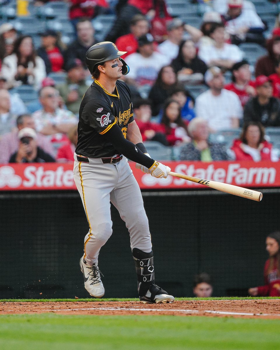 YoungBucsPIT's tweet image. Matt Gorski is the first Pirate to homer in his MLB debut since Ke'Bryan Hayes in 2020.

He is also the first Pirate to homer in his first career plate appearance since Starling Marte in 2012.