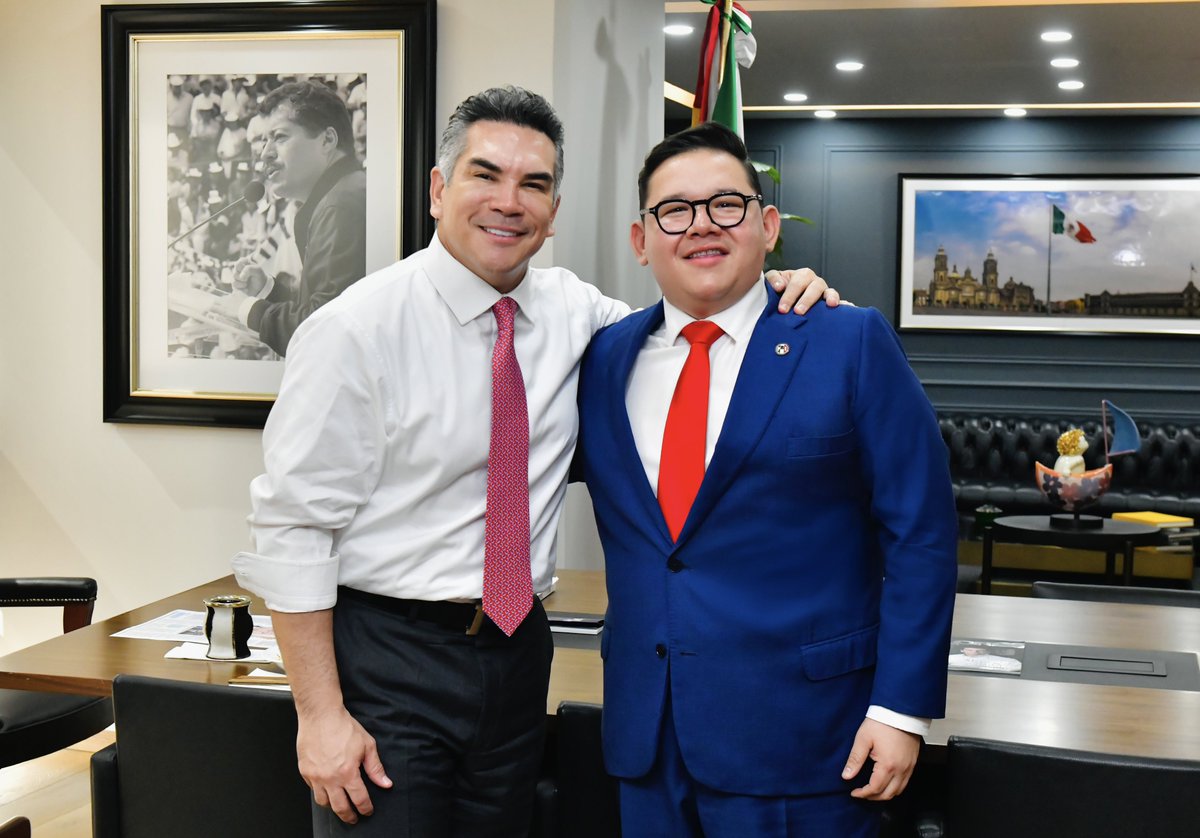 Jorge Tejero (@jorgetejero) on Twitter photo Hoy celebro a un gran líder y a un gran amigo, mi Presidente, <a href="/alitomorenoc/">Alejandro Moreno</a>.
Un hombre que jamás se rinde, que siempre da la cara, y que defiende a México con pasión, con coraje y con la verdad en la mano.
Tu fuerza nos impulsa, tu palabra nos guía, y tu lealtad nos une. Eres Hoy celebro a un gran líder y a un gran amigo, mi Presidente, <a href="/alitomorenoc/">Alejandro Moreno</a>.
Un hombre que jamás se rinde, que siempre da la cara, y que defiende a México con pasión, con coraje y con la verdad en la mano.
Tu fuerza nos impulsa, tu palabra nos guía, y tu lealtad nos une. Eres