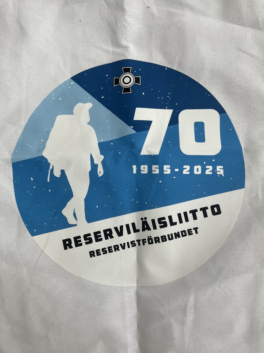 CapaPietilainen's tweet photo. Reserviläisliitto juhlii tänä viikonloppuna! Ilo olla mukana tapahtumissa. Juhlat huipentuvat huomenna Kansalaistorin maanpuolustustapahtumaan klo 10-16. @MPKoulutus mukana torilla. #reservilaisliitto #esmpp #reservissaonvoima https://t.co/n3OThnVy2r