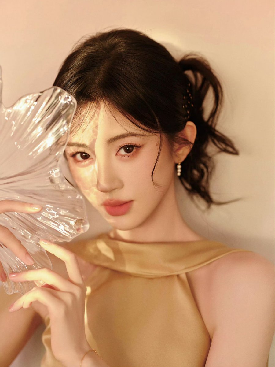 ttggwwer's tweet image. งานไฟล์สดกับแบรนด์ #ELIXIR วันนี้สวยมากกก 
 #怡丽丝尔
#จวีจิ้งอี #JuJingyi #鞠婧祎