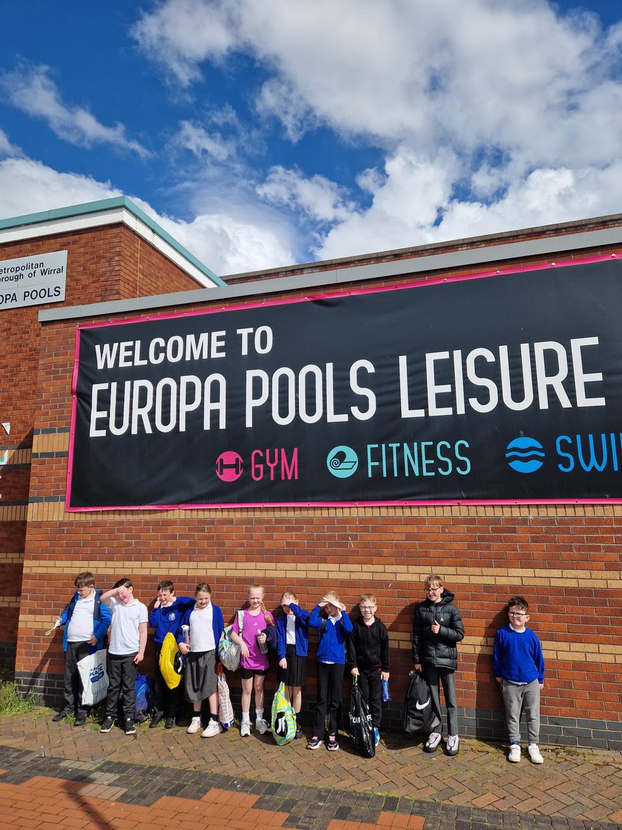 MissJacquesNBPS's tweet image. Our KS2 children loved their swimming session on Wednesday morning at Europa baths. Thanks to @EdsentialUKH_WB for hosting. The children put their swimming skills into practice and played lots of exciting games too. @NewBrightonPS