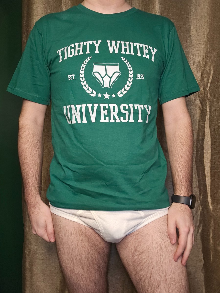 GeeksAndBriefs tweet media